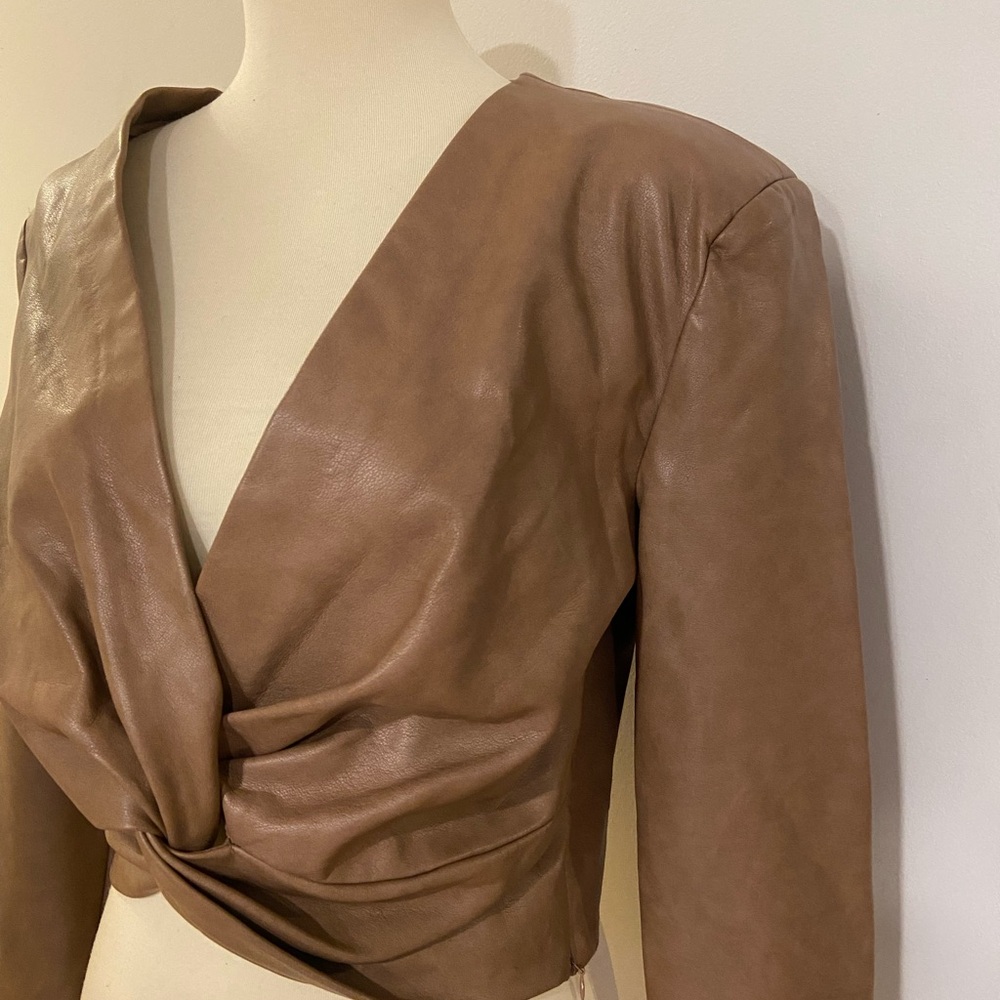 Elegant 7 for all man kind Faux leather with twist front blouse!